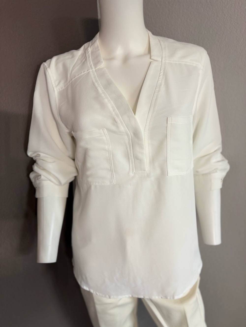 Nine West Cream V-Neck Tunic Blouse with Front Pockets